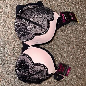 Maidenform Black Pink and Lace Bra